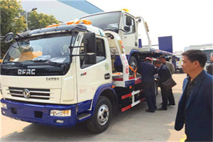 桥东汽车道路救援拖车价格